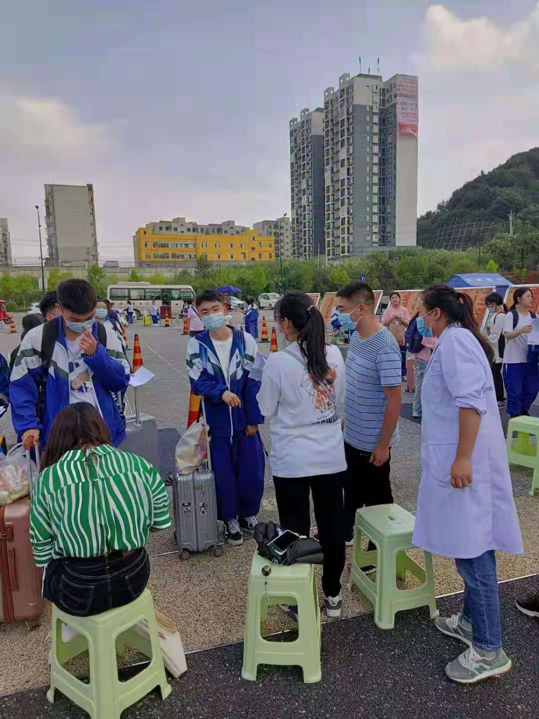 8月8日高中城各項開學準備工作就緒，高三學生陸續到校